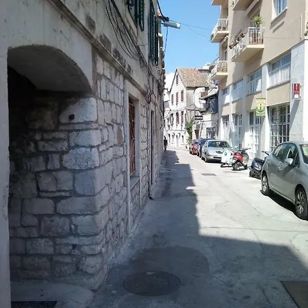 Ivo Appartement *